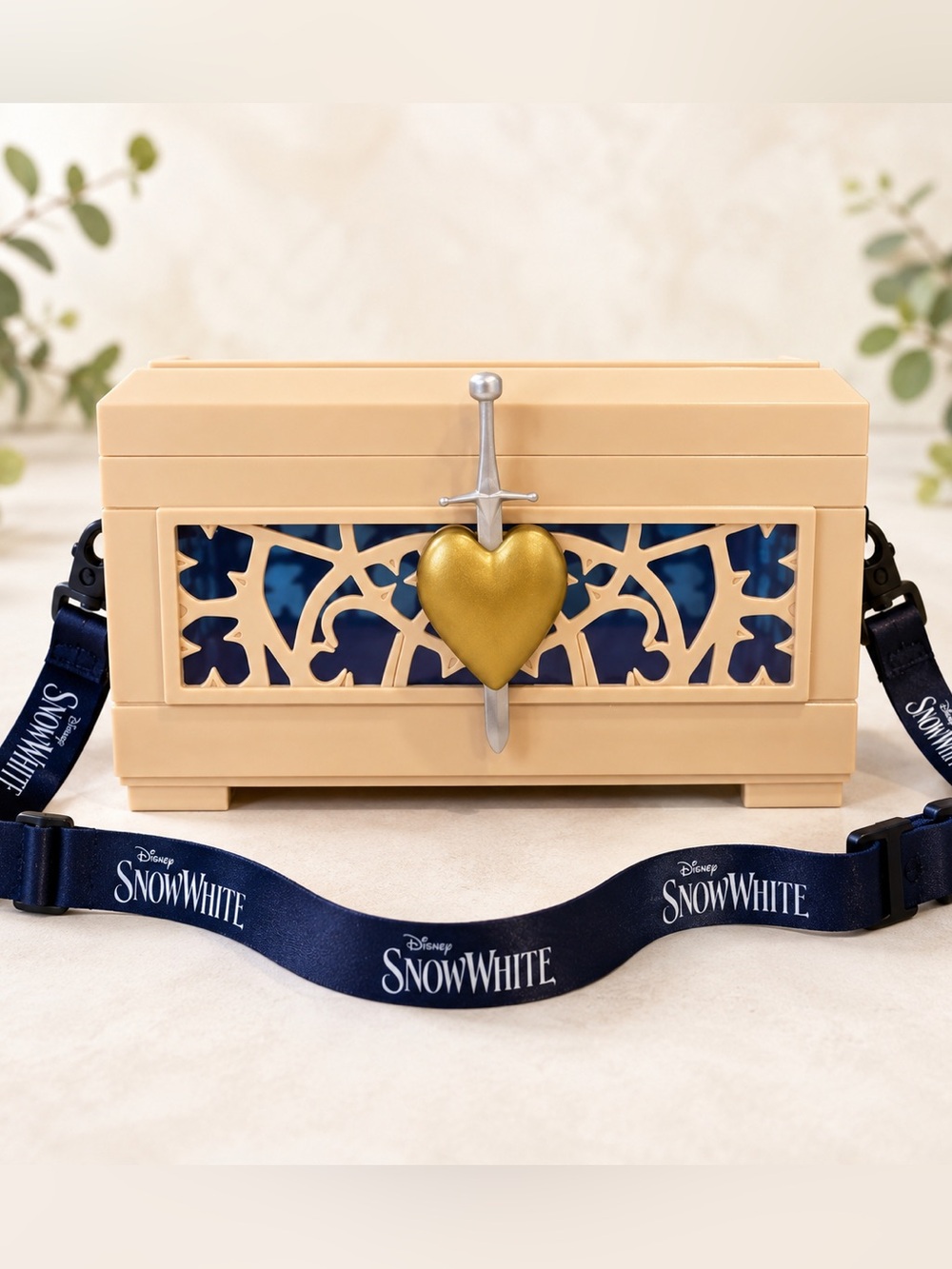 Disney Snow White 2025 Heart Box Popcorn Bucket Golden Link Lanyard